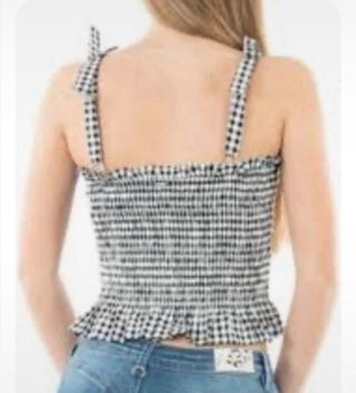 Top Guess cuadros blanco y negro