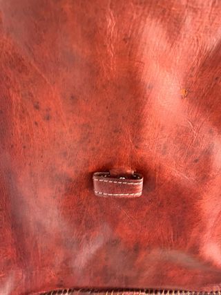 Bolso de Piel Artesanal con Colgante