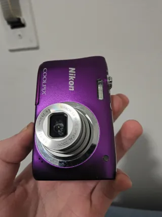 Nikon Coolpix A100 lila