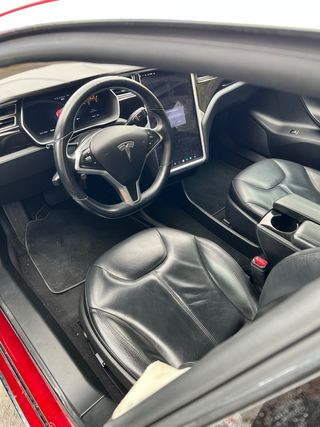 Tesla Model S 2014