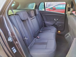 Renault Megane Sport Tourer 1.5dCi Dynamique EDC 5