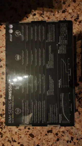 Fuente Corsair RM650e ATX 3.1 Platinum nueva