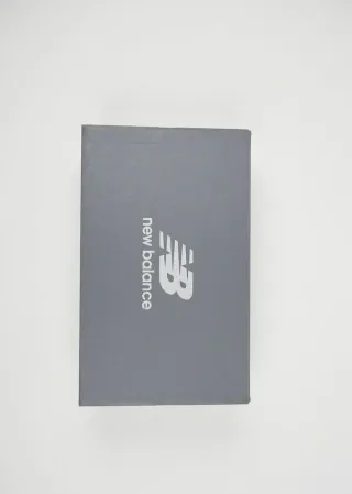 Zapatillas New Balance Negras y Plateadas