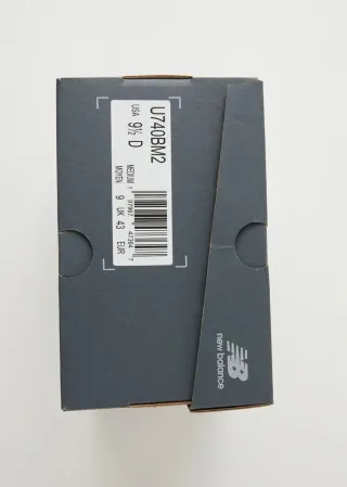 Zapatillas New Balance Negras y Plateadas