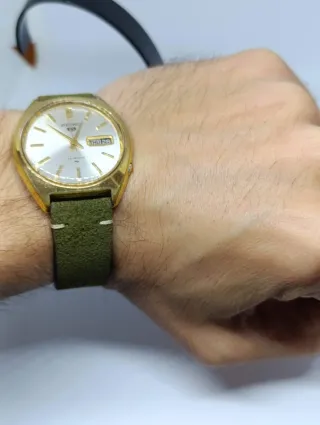 Reloj Seiko 5 23 Jewels Dorado