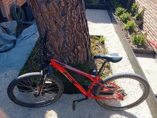 Bicicleta GT Roja