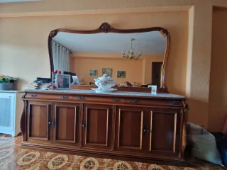 Mueble de salón de madera y mármol y Espejo