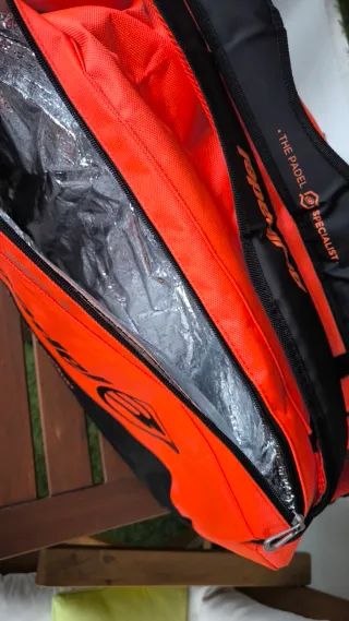 Macuto-mochila Bullpadel naranja y negro