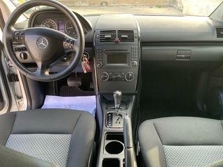 Mercedes-Benz Clase A180 - POCOS KMS