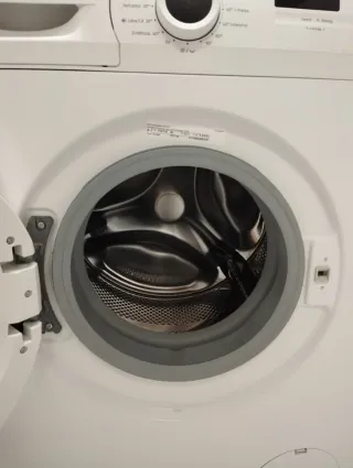 LAVADORA MARCA BALAY de 7 KG