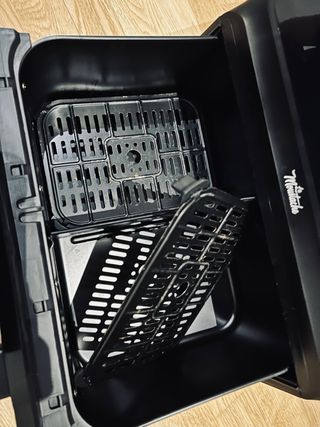 Freidora de aire negra