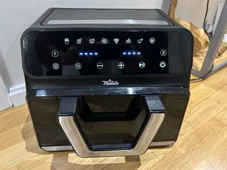 Freidora de aire negra