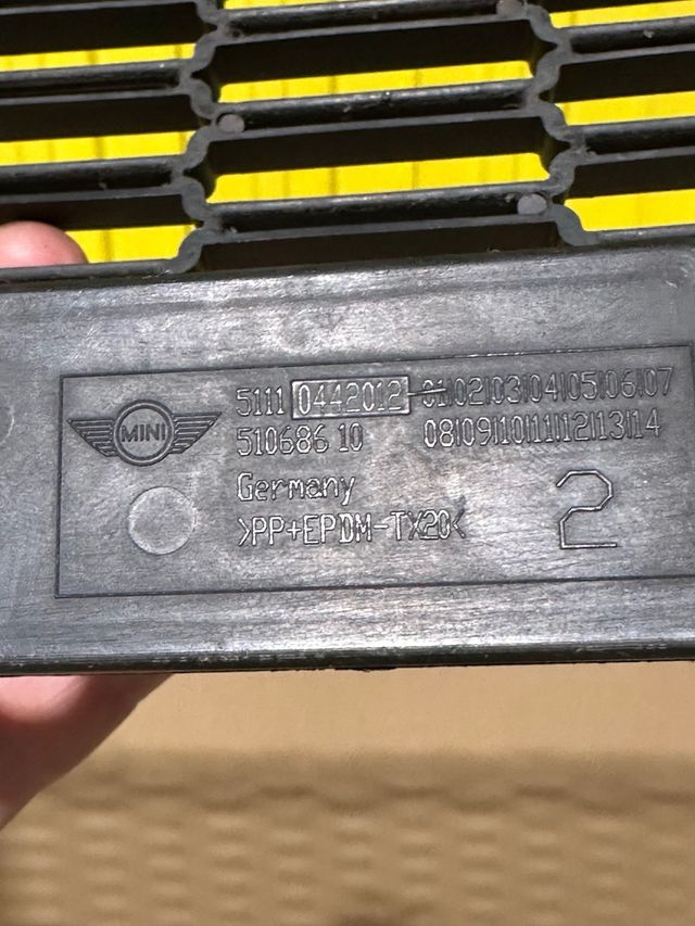 Parrilla Mini Cooper 2011-2015 Ref. 51110442012