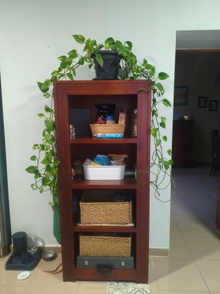 Estantería de madera