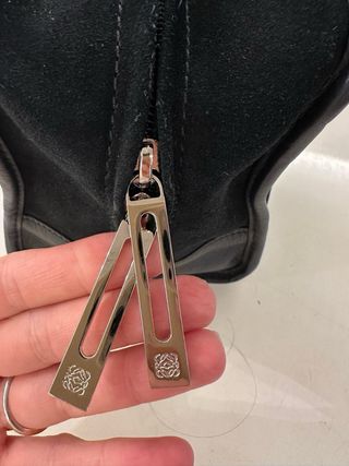 Bolso Loewe Amazona vintage en ante negro/piel