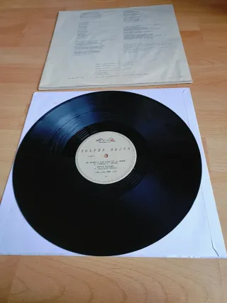 VINILO GOLPES BAJOS
