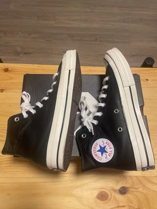 Converse Piel Talla 39.5