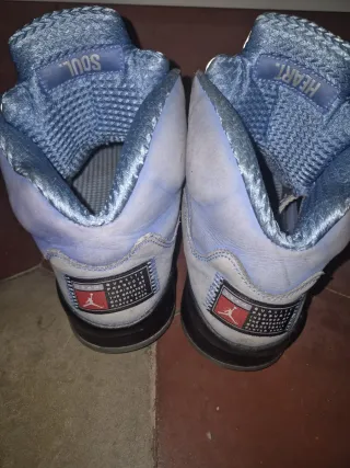 Air Jordan 5 Retro UNC University Blue