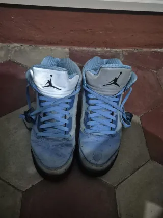 Air Jordan 5 Retro UNC University Blue