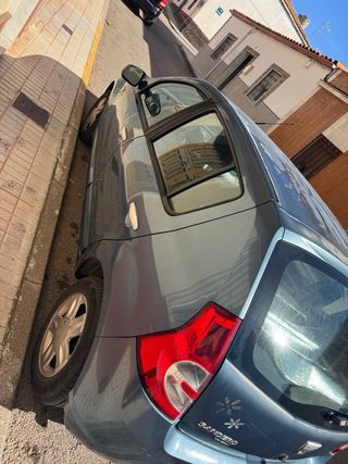 Dacia Sandero 2009