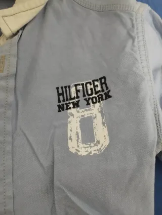 Camisa de cuadros azul y blanca