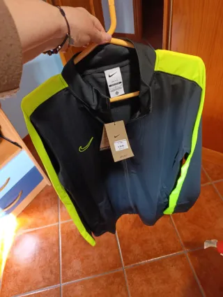 Giubbotto sportivo Nike Taglia L