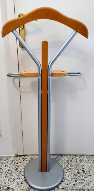 Galán de noche madera y metal