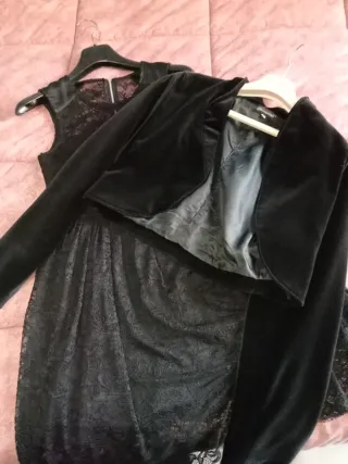 Abito elegante in pizzo nero
