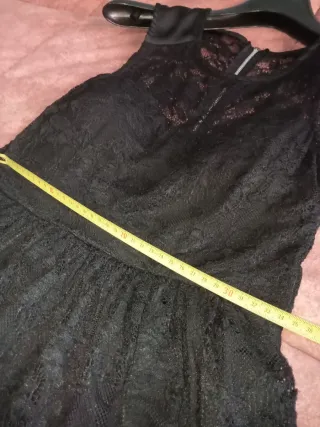 Abito elegante in pizzo nero