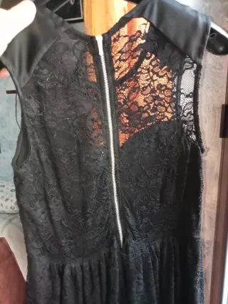 Abito elegante in pizzo nero