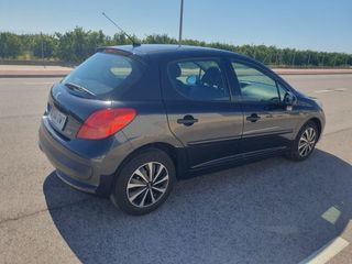 Peugeot 207 2009