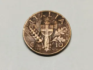 Escasa fecha Moneda 10 Centésimi Italia 1936 R