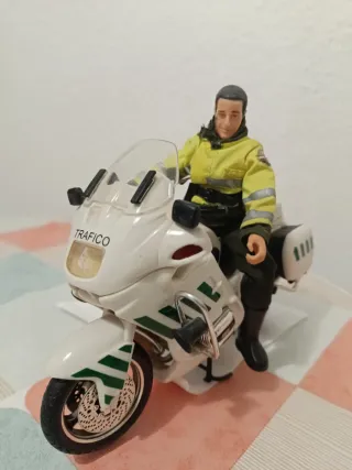 Moto de guardia civil tráfico