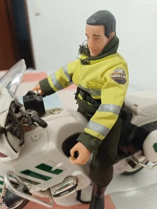 Moto de guardia civil tráfico