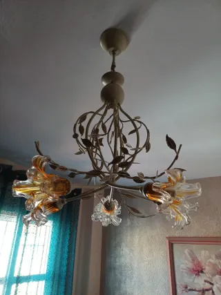 Lámpara colgante de cristal y metal