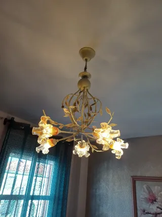 Lámpara colgante de cristal y metal