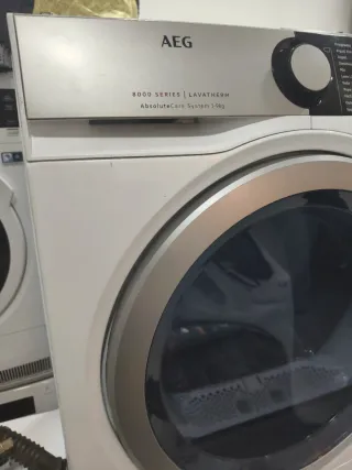 Secadora AEG 8000 Series Lavatherm Bomba Calor