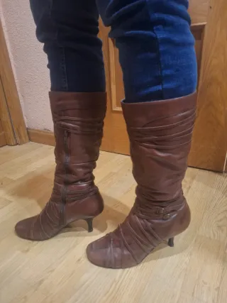 Botas de piel marrones