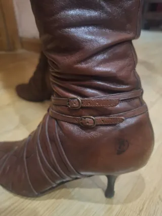 Botas de piel marrones