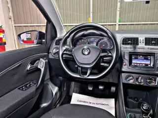 Volkswagen Polo 2015