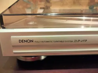 Denon DP-247 Tocadiscos y Teac Receptor AV