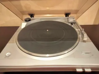 Denon DP-247 Tocadiscos y Teac Receptor AV