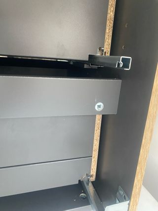 Mueble de baño flotante madera y aluminio negro