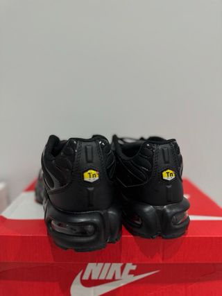 Nike TN Air Max Negras