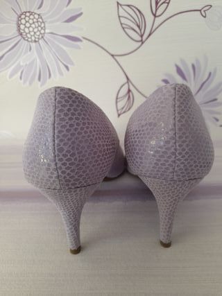 Zapatos de tacón MiMaO morados