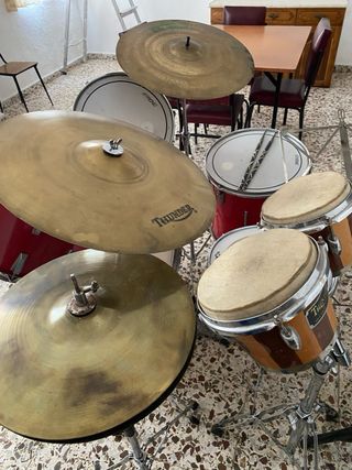 Batería Musical Roja Strong