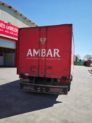 Camión Mercedes Atego 817 botellero lona