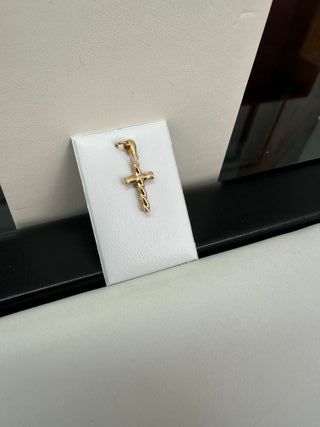 Cruz Oro 18K