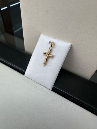 Cruz Oro 18K
