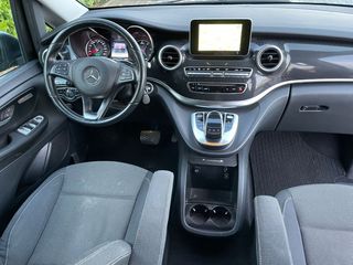 Mercedes-Benz Clase V220CDI AVANTGARDE 163CV AUTOM